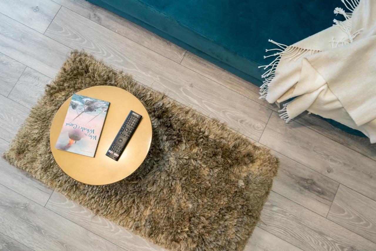 Felicity Apartment By The Park Bukares Bagian luar foto