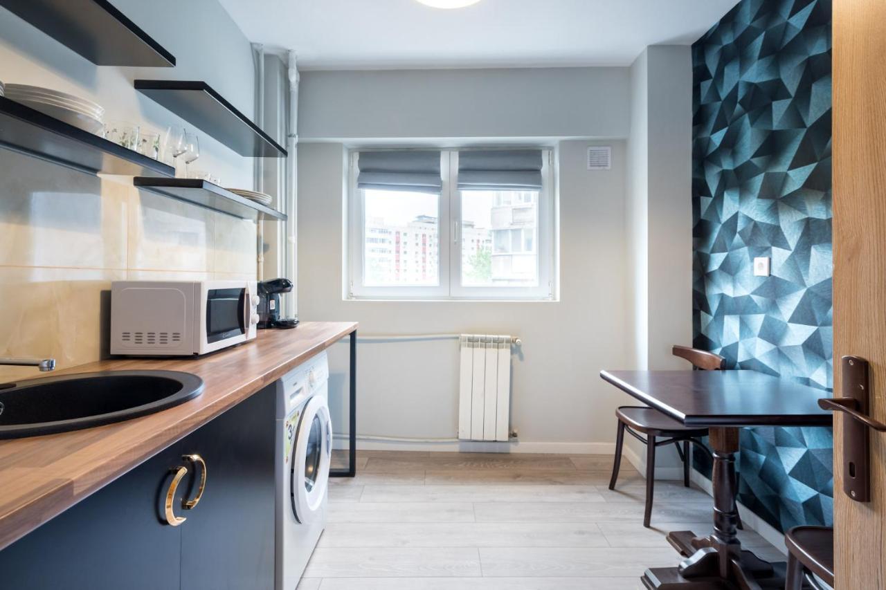 Felicity Apartment By The Park Bukares Bagian luar foto