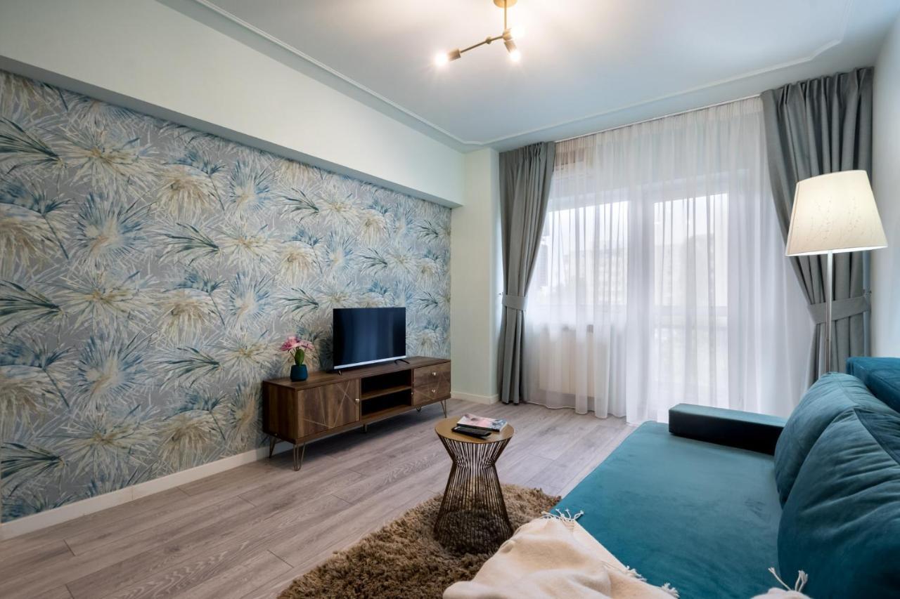 Felicity Apartment By The Park Bukares Bagian luar foto